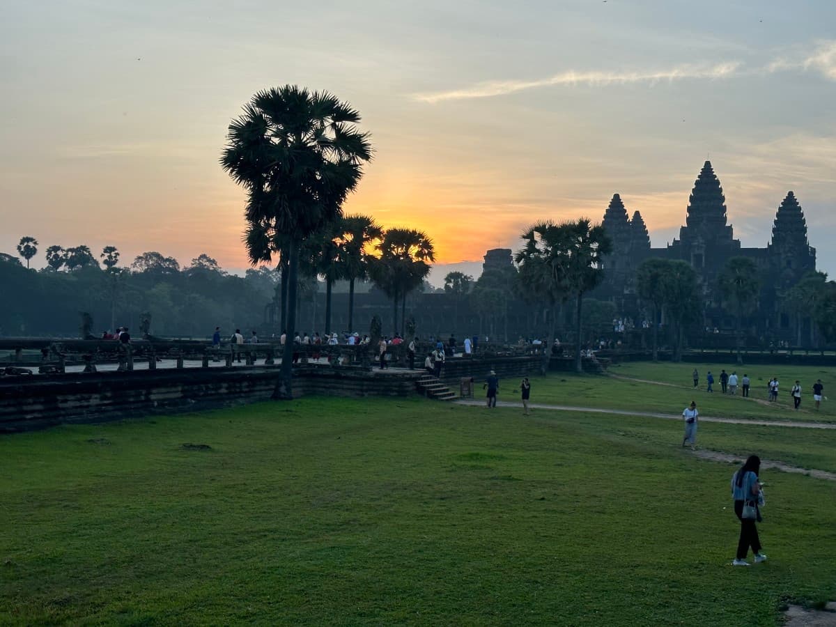 missing image Vista di Angkor Wat in Cambogia, al momento dell alba
