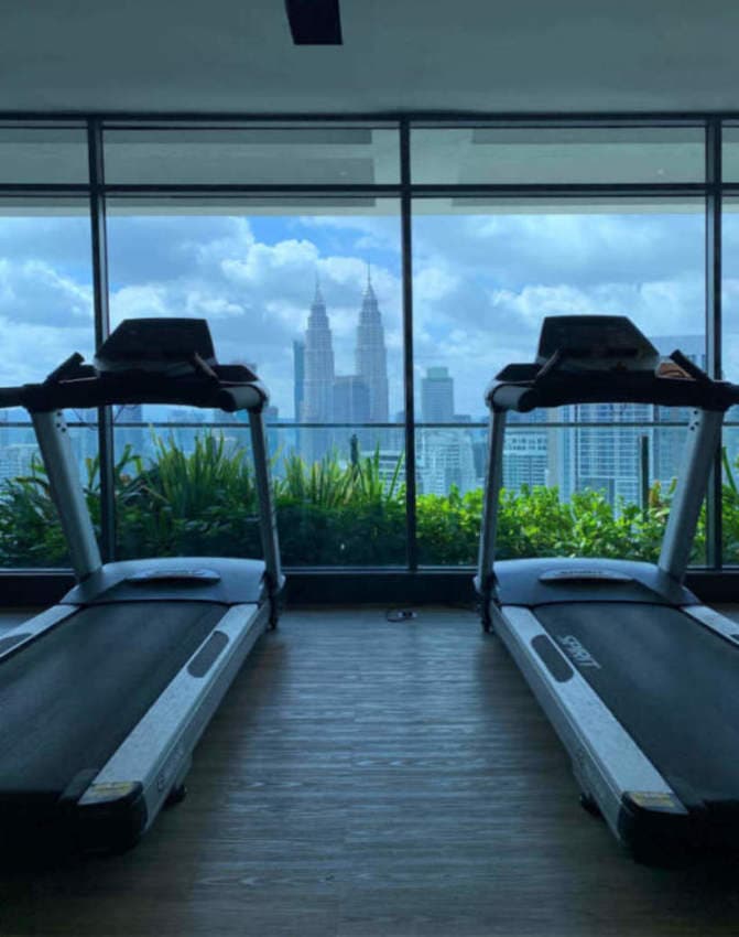 Fortunati ad avere questa vista nella nostra palestra a Kuala Lumpur Fortunati ad avere questa vista nella nostra palestra a Kuala Lumpur